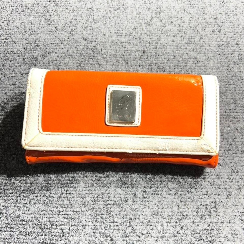 Grace‎ Adele Orange Patent Leather Trifold Clutch Wallet Cream Trim Silver Logo